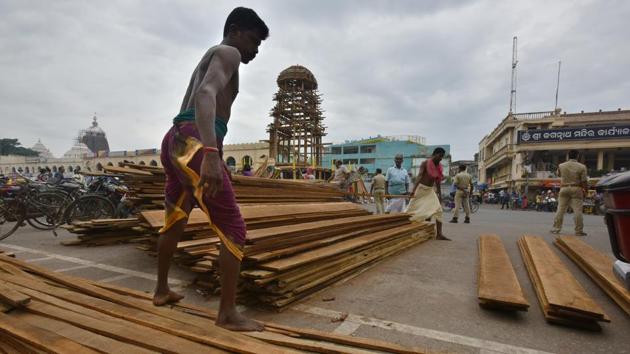 Last year’s budget for the festival was ₹4.85 crore and this year the estimated budget is ₹6 crore. Approximately 865 trees are felled every year for the wood to build the three chariots. For the past few years, the temple administration has been selling the wheels of the raths after the yatra - mainly to corporate houses – for display and worship. Wood from the rest of the rath fuels Jagannath’s bhog. (Raj K Raj / HT Photo)