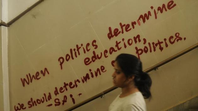 Of the three student concerns, only Jadavpur University has found resolution. Presidency University Registrar Debojyoti Konar has said, they play no role in the matter, the entire counselling process an undertaking of the West Bengal Joint Entrance Examination. And with the Medical College authorities not agreeing to demands, students there have also threatened to intensify protests. (Samir Jana / HT Photo)