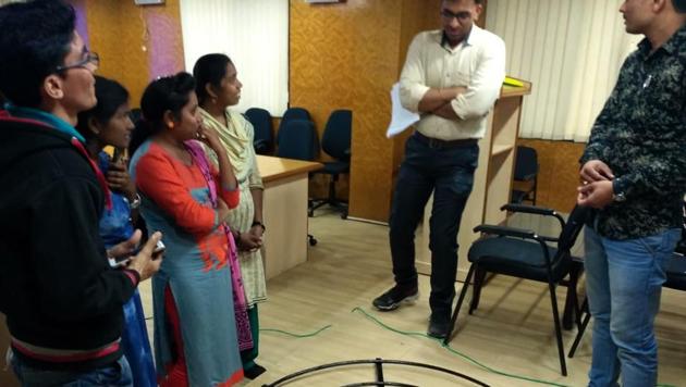 The working model of a solar train by students of Yashaswi Institute of Technology, Pune will be on display at the exhibition. (HT Photo) The working model of a solar train by students of Yashaswi Institute of Technology, Pune will be on display at the exhibition. (HT Photo)