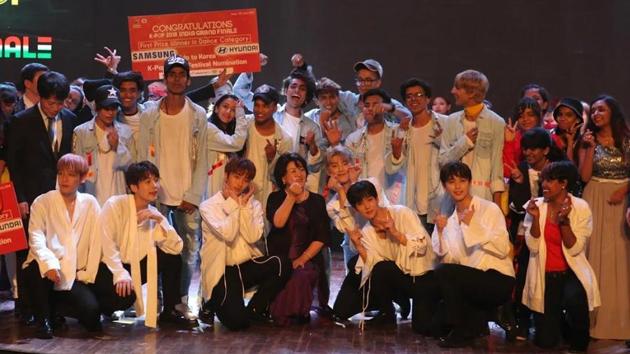 First Lady of South Korea Kim Jung-sook with K-pop group Snuper and contestants of 2018 Changwon K-Pop World Festival in New Delhi on July 9.(Korean Cultural Centre India)