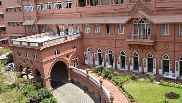 The all-girls Sophia college in Breach Candy used to be a royal residential mansion.(HT File Photo)
