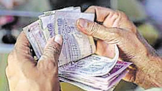 Traders said the US dollar’s strength against some currencies overseas and fresh demand of the US currency from importers weighed on investor sentiment. (Dhiraj Singh/Bloomberg)