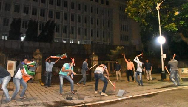 MNS workers dug up the pavement outside Mantralaya around 3am on Tuesday. (Photo: MNS) MNS workers dug up the pavement outside Mantralaya around 3am on Tuesday. (Photo: MNS)
