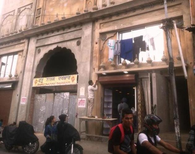The Guru Nanak Durbar Gurdwara under reconstruction in the crowded Punjabi Lane of Bara Bazaar in Shillong.(HT Photo)