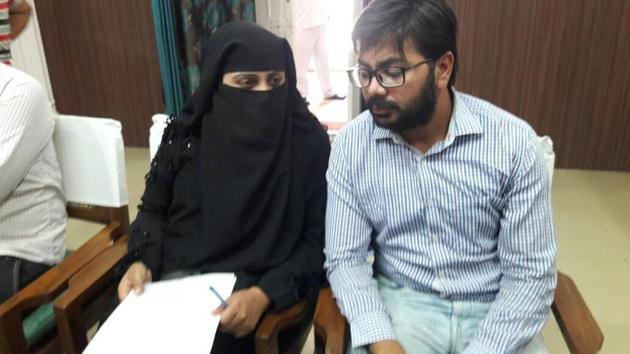 Nida Khan and her brother met district magistrate Pinki Jowel.(HT File Photo)