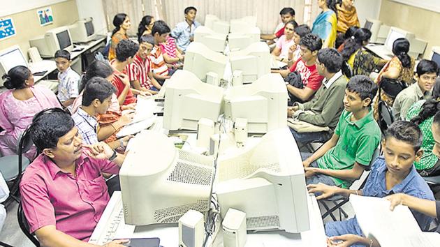 In several parts of the state, including Mumbai, Nagpur and Konkan, heavy rains have completely paralysed the transportation system. Due to this, many students could not complete the online registration, document verification and confirmation of application at the respective facilitation centres. (HT File Photo) In several parts of the state, including Mumbai, Nagpur and Konkan, heavy rains have completely paralysed the transportation system. Due to this, many students could not complete the online registration, document verification and confirmation of application at the respective facilitation centres. (HT File Photo)