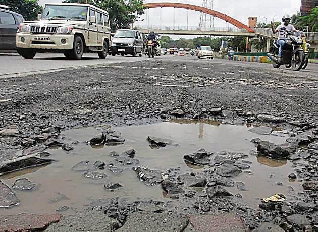 Thane Municipal Corporation warns contractors of legal action if they ...