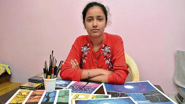 Chetanpreet Kaur, Class 12 topper of medical stream, Government Model Senior Secondary School, Sector 37-B, Chandigarh, loves drawing, sketching and painting. (HT Photo) Chetanpreet Kaur, Class 12 topper of medical stream, Government Model Senior Secondary School, Sector 37-B, Chandigarh, loves drawing, sketching and painting. (HT Photo)