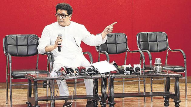 Raj Thackeray, chief, Maharashtra Navnirman Sena said his party would be forced to agitate if students from outside Maharashtra are given priority in admissions.(RAVINDRA JOSHI/HT PHOTO) Raj Thackeray, chief, Maharashtra Navnirman Sena said his party would be forced to agitate if students from outside Maharashtra are given priority in admissions.(RAVINDRA JOSHI/HT PHOTO)