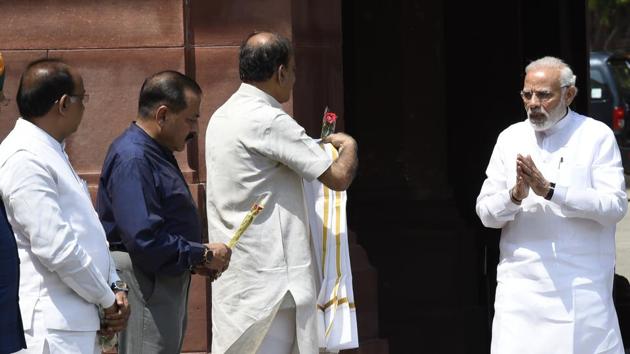 Prime Minister Narendra Modi being greeted by other BJP leaders as he arrives at the Parliament on Wednesday. (Arvind Yadav/HT Photo) Prime Minister Narendra Modi being greeted by other BJP leaders as he arrives at the Parliament on Wednesday. (Arvind Yadav/HT Photo)
