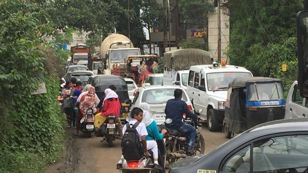 Traffic in the Undri area was jammed with students unable to reach school easily.(HT Photo)