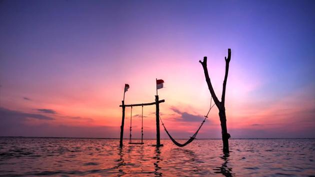 A colourful sunset at Gili Trawangan Island, in Lombok, Indonesia. (shutterstock) 