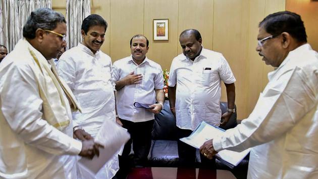 Former chief minister Siddaramaiah, AICC general secretary in-charge of Karnataka KC Venugopal, JD(S) national secretary general Danish Ali, chief minister HD Kumaraswamy and deputy chief minister G Parameshwara during Congress-JD(S) coordination committee meeting, in Bengaluru.(PTI file photo)