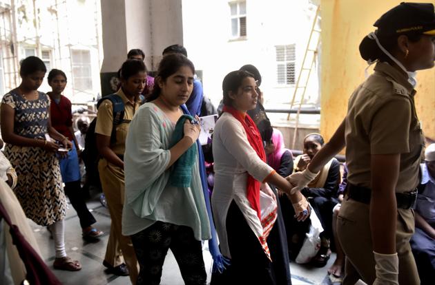 A total of 85 women inmates, one man inmate, and one child of an inmate have been admitted to JJ Hospital. (Anshuman Poyrekar/HT Photo) A total of 85 women inmates, one man inmate, and one child of an inmate have been admitted to JJ Hospital. (Anshuman Poyrekar/HT Photo)
