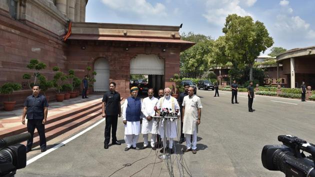 Prime Minister Narendra Modi addresses the media flanked by Parliamentary Affairs Minister Ananth Kumar, Union Minister for Development of North Eastern Region (DoNER) Jitendra Singh, MoS Arjun Ram Meghwal and Union MoS for Parliamentary Affairs Vijay Goel, ahead of the monsoon session at Parliament House in New Delhi on July 18, 2018. (Ajay Aggarwal / HT Photo)