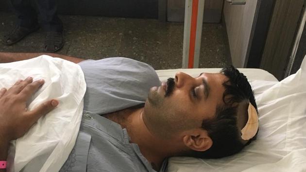 Assistant police inspector Amar Marathe, one of the policemen injured in Thursday’s attack. (HT PHOTO) Assistant police inspector Amar Marathe, one of the policemen injured in Thursday’s attack. (HT PHOTO)