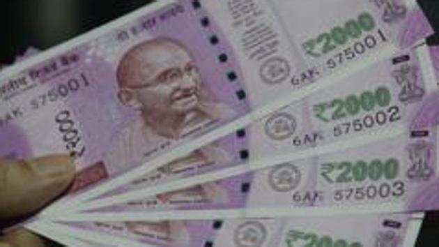 Rajendra Mokashi, in-charge, Khadak police station said that demonetised currency notes of ₹1000 and ₹500 of the value of ₹3 crore were seized from the arrested suspects. (HT REPRESENTATIVE PHOTO) Rajendra Mokashi, in-charge, Khadak police station said that demonetised currency notes of ₹1000 and ₹500 of the value of ₹3 crore were seized from the arrested suspects. (HT REPRESENTATIVE PHOTO)