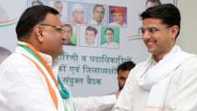 The workshop will be attended by more than 500 Congress leaders and workers including party’s state incharge Avinash Pande (left) and state chief Sachin Pilot.(HT File/Vishal Bhatnagar)