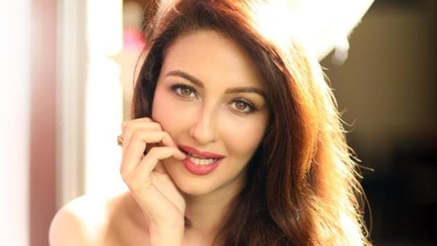 Saumya Tandon refutes claims of quitting Bhabiji Ghar Par Hai. Saumya Tandon refutes claims of quitting Bhabiji Ghar Par Hai.