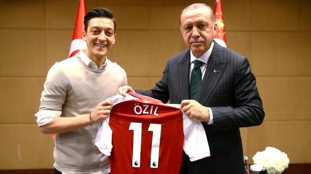 Mesut Ozil, who has Turkish roots but was born in Germany, had been under fire since posing for a controversial photograph with Turkish President Recep Tayyip Erdogan in May.(REUTERS)