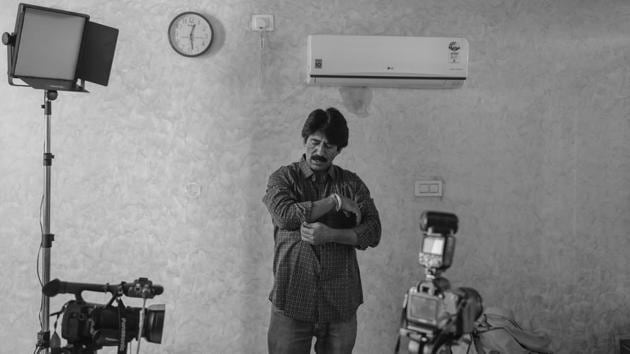 Bhagwan Chand during the shoot for some short comedy movies, in Chandigarh. He believes that the films he works on can be watched alongside the mainstream Hindi films. (Burhaan Kinu / HT Photo) Bhagwan Chand during the shoot for some short comedy movies, in Chandigarh. He believes that the films he works on can be watched alongside the mainstream Hindi films. (Burhaan Kinu / HT Photo)