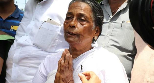 The CBI took over the probe in 2008, after Udayakumar’s mother Prabhavati Amma (pictured) told the Kerala high court that the state police was dragging its feet on the investigation. (HT Photo) The CBI took over the probe in 2008, after Udayakumar’s mother Prabhavati Amma (pictured) told the Kerala high court that the state police was dragging its feet on the investigation. (HT Photo)