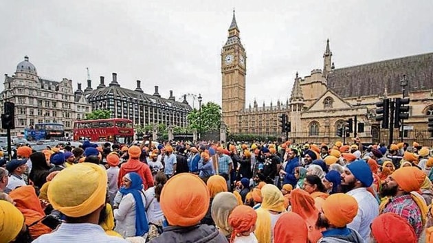 Over 80,000 Sikhs reportedly used ‘Other’ in the 2011 census to identify themselves, and mentioned ‘Sikh’ on the forms. (HT File Photo) Over 80,000 Sikhs reportedly used ‘Other’ in the 2011 census to identify themselves, and mentioned ‘Sikh’ on the forms. (HT File Photo)
