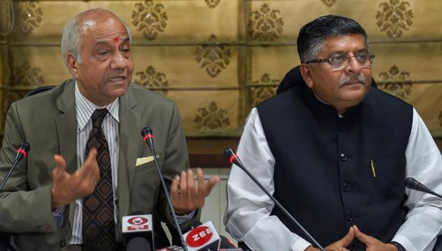 Justice BN Srikrishna addresses the media after submitting a report on ‘Data Protection Framework’ to Union law minister Ravi Shankar Prasad, in New Delhi on Friday.(PTI)