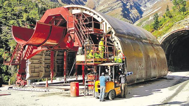The tunnel will shorten the 474-km distance between Manali and Leh by 46 km. (HT File Photo) The tunnel will shorten the 474-km distance between Manali and Leh by 46 km. (HT File Photo)