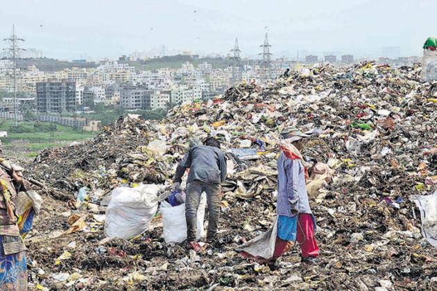 In order to process the garbage without executing the tendering process, the standing committee appointed the contractor(HT FILE)