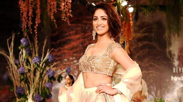 Yami Gautam looked every inch the princess at India Couture Week 2018. Florals added a touch of whimsy, fantasy and romance to the Reynu Taandon lehenga. (Jasjeet Plaha/HT Photo)