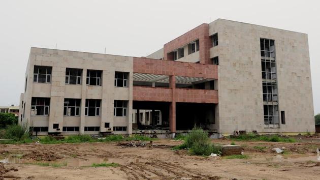 Newly Constructed Civil Hospital Sector 48 in Chandigarh.(Keshav Singh/HT)