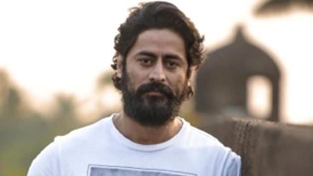 Mohit Raina is currently shooting for his debut Bollywood film Uri.