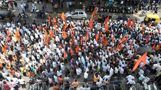 Maratha protesters on J M Road in Pune during the quota stir on Sunday.(HT Photo)