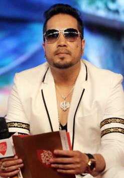 Singer Mika Singh’s manager filed a complaint on Singh’s behalf. (HT file photo) Singer Mika Singh’s manager filed a complaint on Singh’s behalf. (HT file photo)