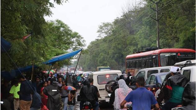 A file picture of a clogged road near the Khadkwasla backwaters during monsoon. (Pramod Bhosale) A file picture of a clogged road near the Khadkwasla backwaters during monsoon. (Pramod Bhosale)