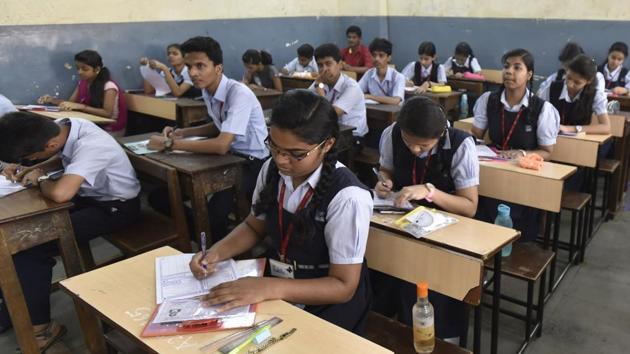 Even after Maharashtra’s school textbooks bureau, Balbharti, issued a 27-page booklet earlier this month, factual, grammatical and spelling errors continue in the new editions of textbooks for Class 10. (Representational image) (Kunal Patil / HT File Photo) Even after Maharashtra’s school textbooks bureau, Balbharti, issued a 27-page booklet earlier this month, factual, grammatical and spelling errors continue in the new editions of textbooks for Class 10. (Representational image) (Kunal Patil / HT File Photo)