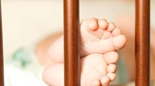 A 20-week-old foetus was found in a dustbin outside a toilet at central Delhi’s Ram Manohar Lohia (RML) hospital on Sunday morning.(Representative Photo/Shutterstock)