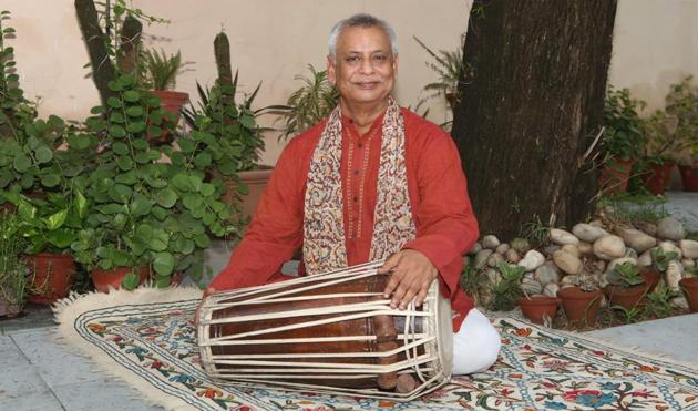 Dr Anil Chaudhary at his home in Kaka Nagar, Delhi.(PHOTO: PRABHAS ROY/HT)