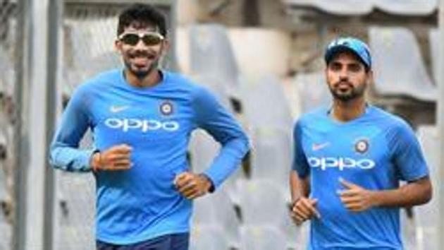 Jasprit Bumrah (L) and Bhuvneshwar Kumar are both going to miss India’s Test series against England due to injury.(AFP)