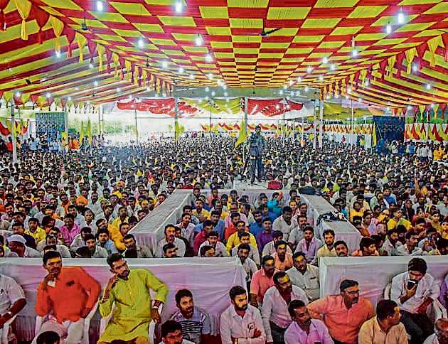 Dhangar community gathering at Dudhane lawn in Karvenagar on Wednesday. (Sanket Wankhade/HT PHOTO) Dhangar community gathering at Dudhane lawn in Karvenagar on Wednesday. (Sanket Wankhade/HT PHOTO)