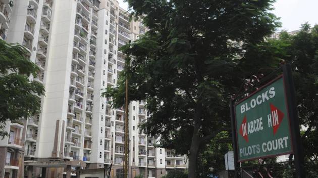 Due to waterlogging, residents said they are forced to park their vehicles on the service lane or MG Road. (Parveen Kumar/HT File) Due to waterlogging, residents said they are forced to park their vehicles on the service lane or MG Road. (Parveen Kumar/HT File)