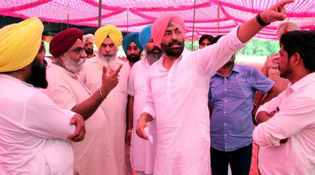 AAP MLA Sukhpal Singh Khaira taking stock of preparations for Thursday's convention at the venue in Bathinda on Wednesday. (Sanjeev Kumar/HT) AAP MLA Sukhpal Singh Khaira taking stock of preparations for Thursday's convention at the venue in Bathinda on Wednesday. (Sanjeev Kumar/HT)