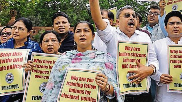 TMC Party leaders shout slogans against Modi government while protesting against NRC in Parliament. (HT File) TMC Party leaders shout slogans against Modi government while protesting against NRC in Parliament. (HT File)