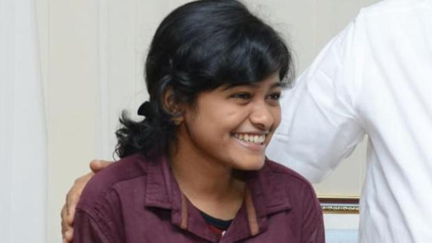 Hanan had on Wednesday visited Chief Minister Pinarayi Vijayan and opposition leader Ramesh Chennithala and thanked them for their support before taking part in the fashion show. (CMO Kerala/Twitter) Hanan had on Wednesday visited Chief Minister Pinarayi Vijayan and opposition leader Ramesh Chennithala and thanked them for their support before taking part in the fashion show. (CMO Kerala/Twitter)