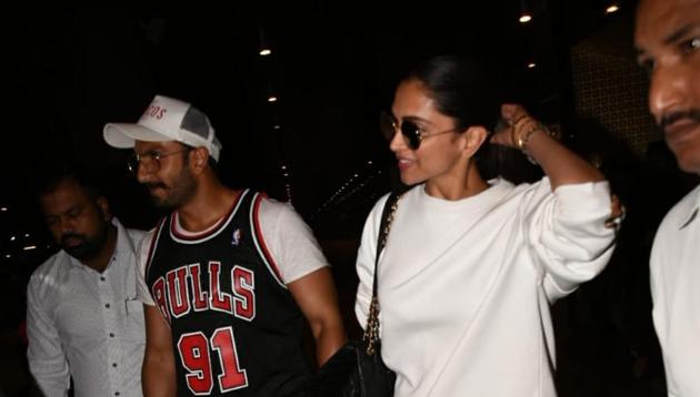 Ranveer Singh and Deepika Padukone spotted at the Mumbai airport on Thurday.(Viral Bhayani)