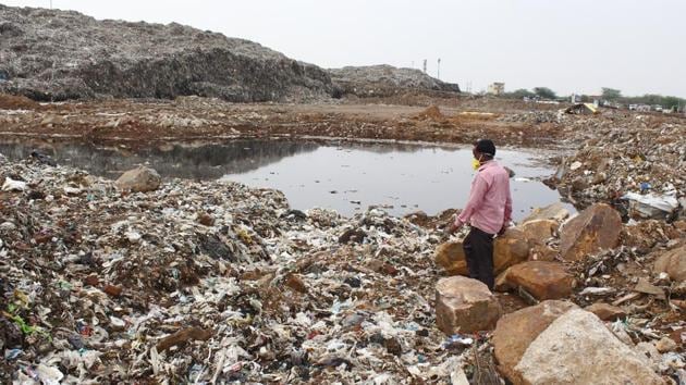 Haryana’s pollution control board’s findings are in stark contrast to a CPCB report from 2017 which declared groundwater in Bandhwari-Mangar region unfit for human use.(Yogendra Kumar/HT File Photo) Haryana’s pollution control board’s findings are in stark contrast to a CPCB report from 2017 which declared groundwater in Bandhwari-Mangar region unfit for human use.(Yogendra Kumar/HT File Photo)