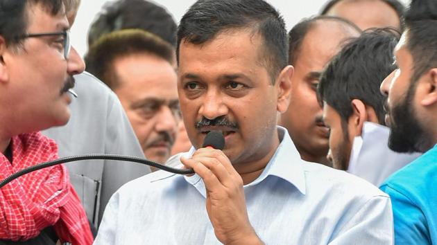 Reacting to the judgment, Delhi chief minister Arvind Kejriwal said his government had provided relief to poor labourers from inflation by hiking minimum wages.(PTI)