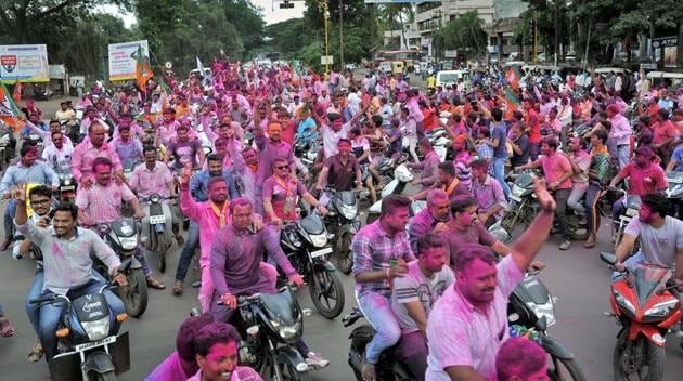 JP supporters in Sangli celebrate after winning the Sangli, Miraj and Kupwad corporation elections on Friday. (UDAY DEOLEKAR/HT PHOTO) JP supporters in Sangli celebrate after winning the Sangli, Miraj and Kupwad corporation elections on Friday. (UDAY DEOLEKAR/HT PHOTO)