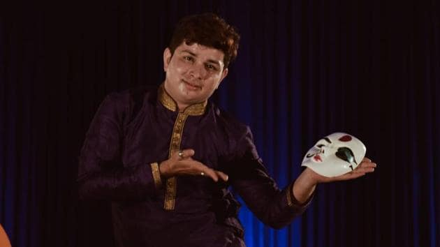 Sastry uses masks, scarves and elements of Bharatanatyam, Kuchipudi and Odissi in his performances. His audiences range from college students to young dance enthusiasts and members of the LGBTQ community.(Josh Talks)